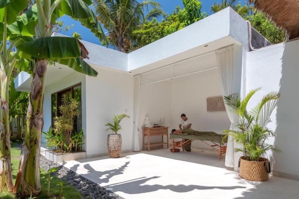 Villa Hidden Pearl, With Private Cook And Pool Karangasem Exteriör bild