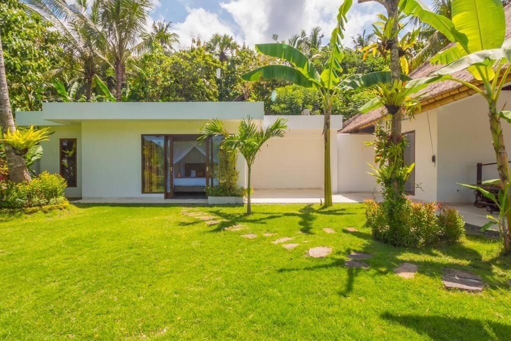 Villa Hidden Pearl, With Private Cook And Pool Karangasem Exteriör bild