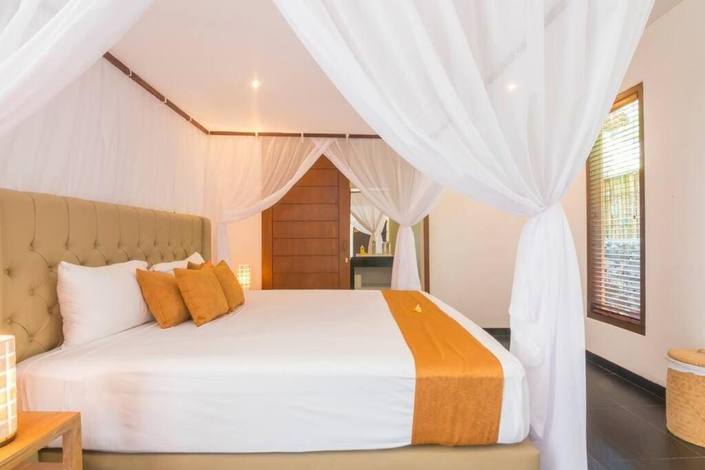 Villa Hidden Pearl, With Private Cook And Pool Karangasem Exteriör bild