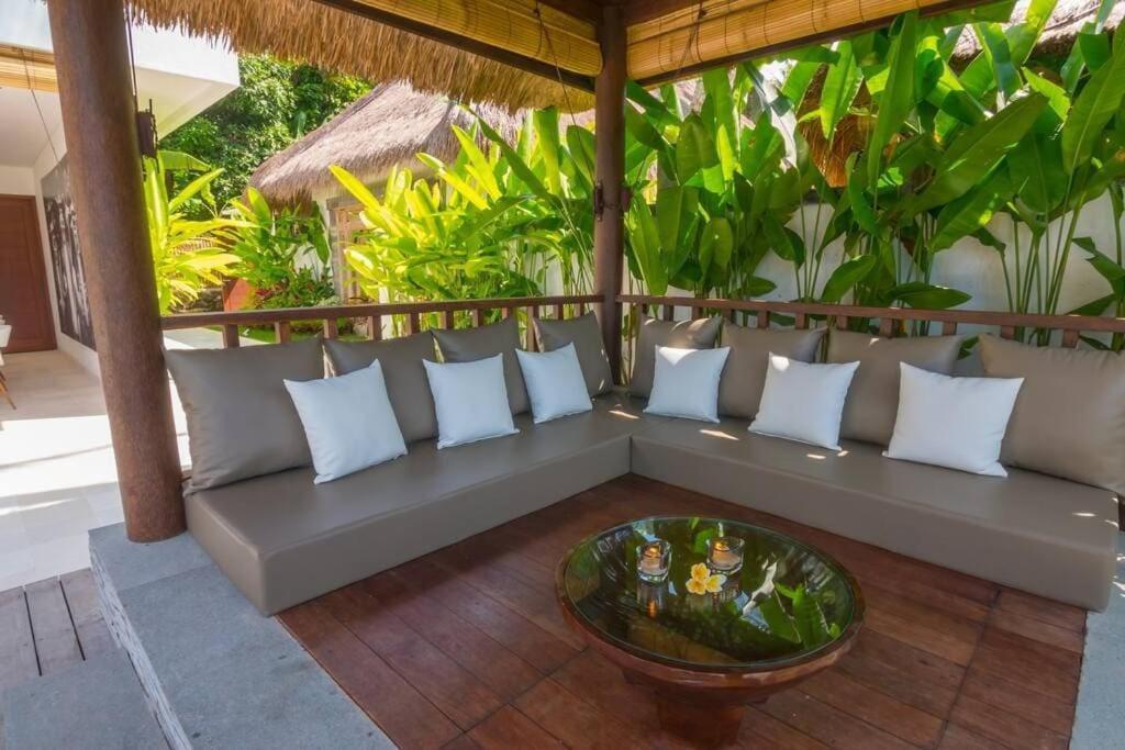 Villa Hidden Pearl, With Private Cook And Pool Karangasem Exteriör bild