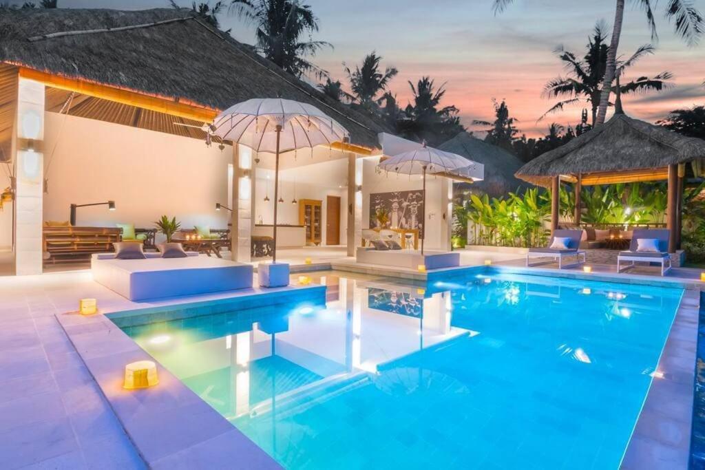 Villa Hidden Pearl, With Private Cook And Pool Karangasem Exteriör bild